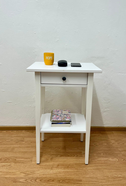 IKEA HEMNES Sivupöytä