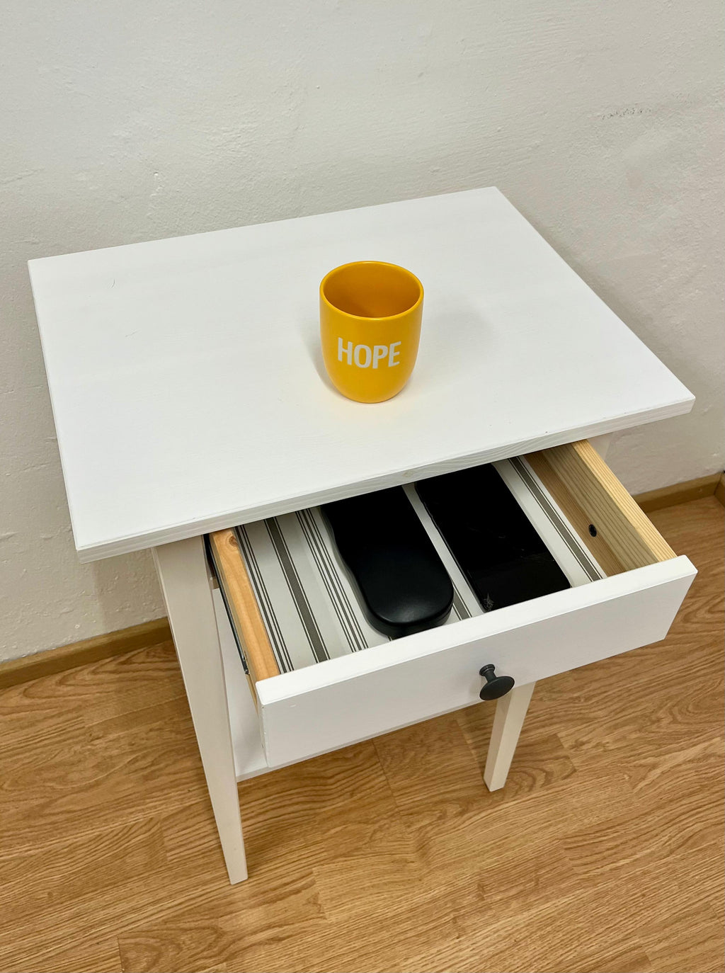 IKEA HEMNES Sivupöytä 2 kpl