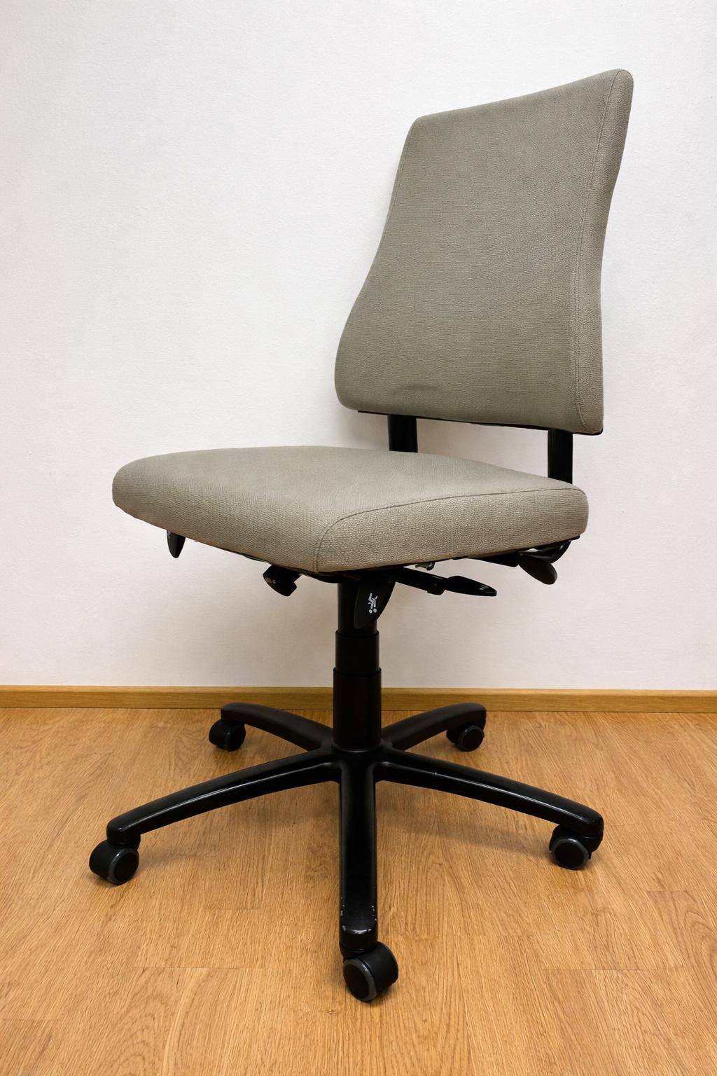 MARTELA AXIA Työtuoli