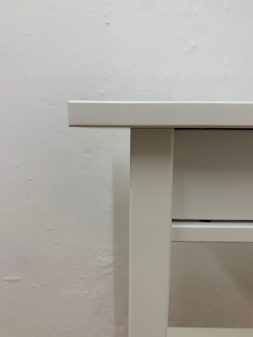 IKEA HEMNES Sivupöytä