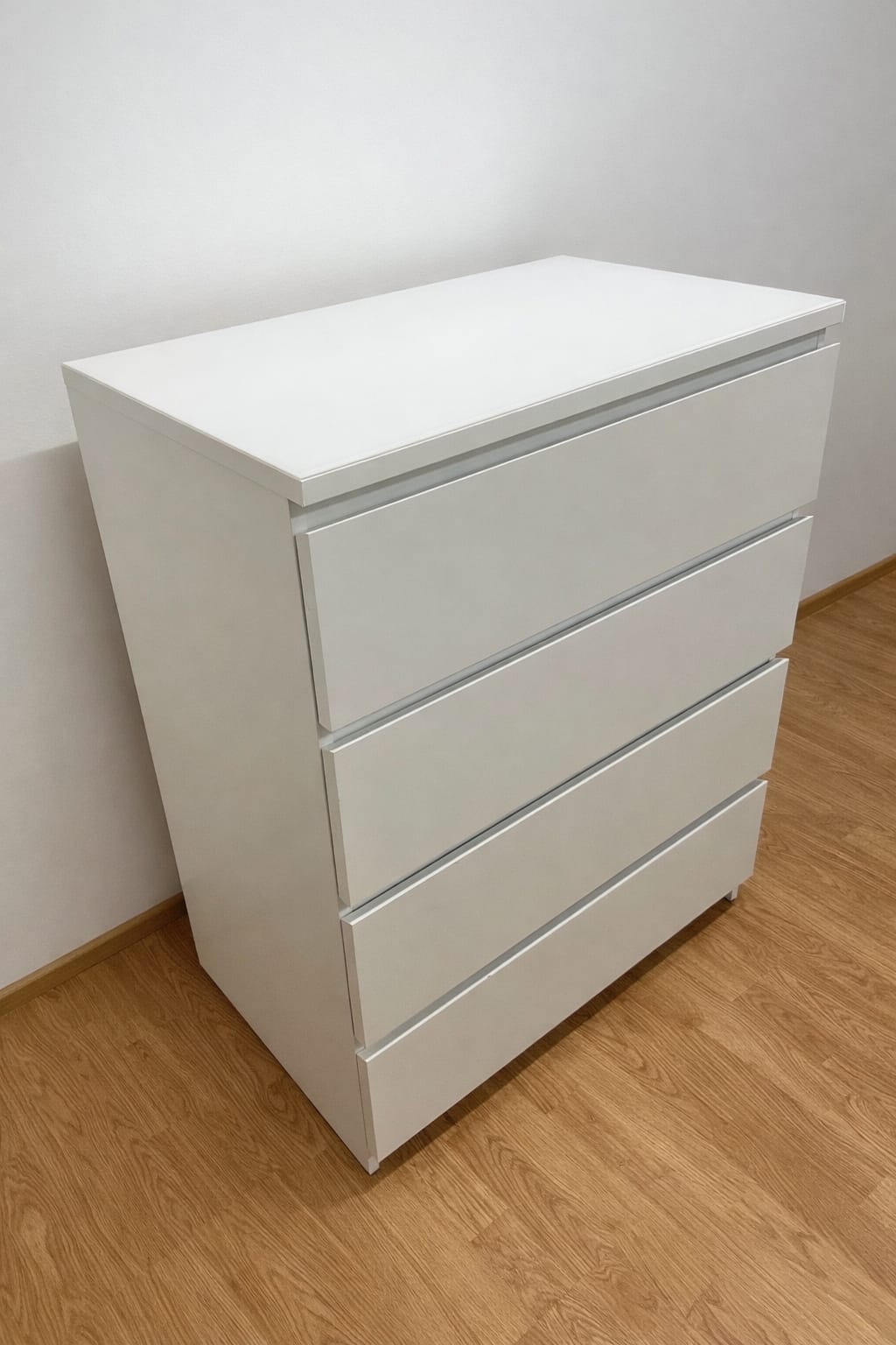 IKEA MALM Lipasto