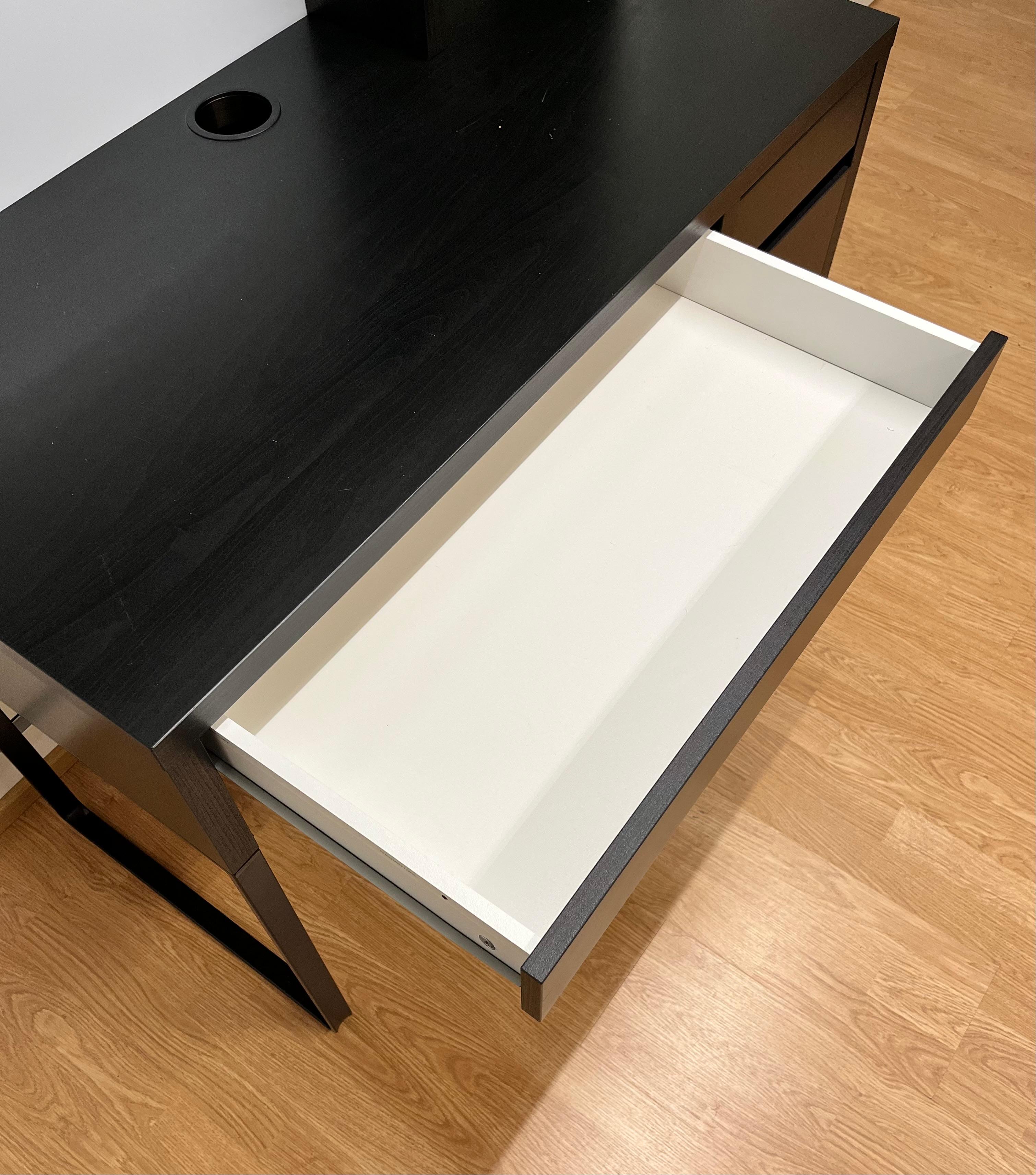 IKEA MICKE Työpöytä