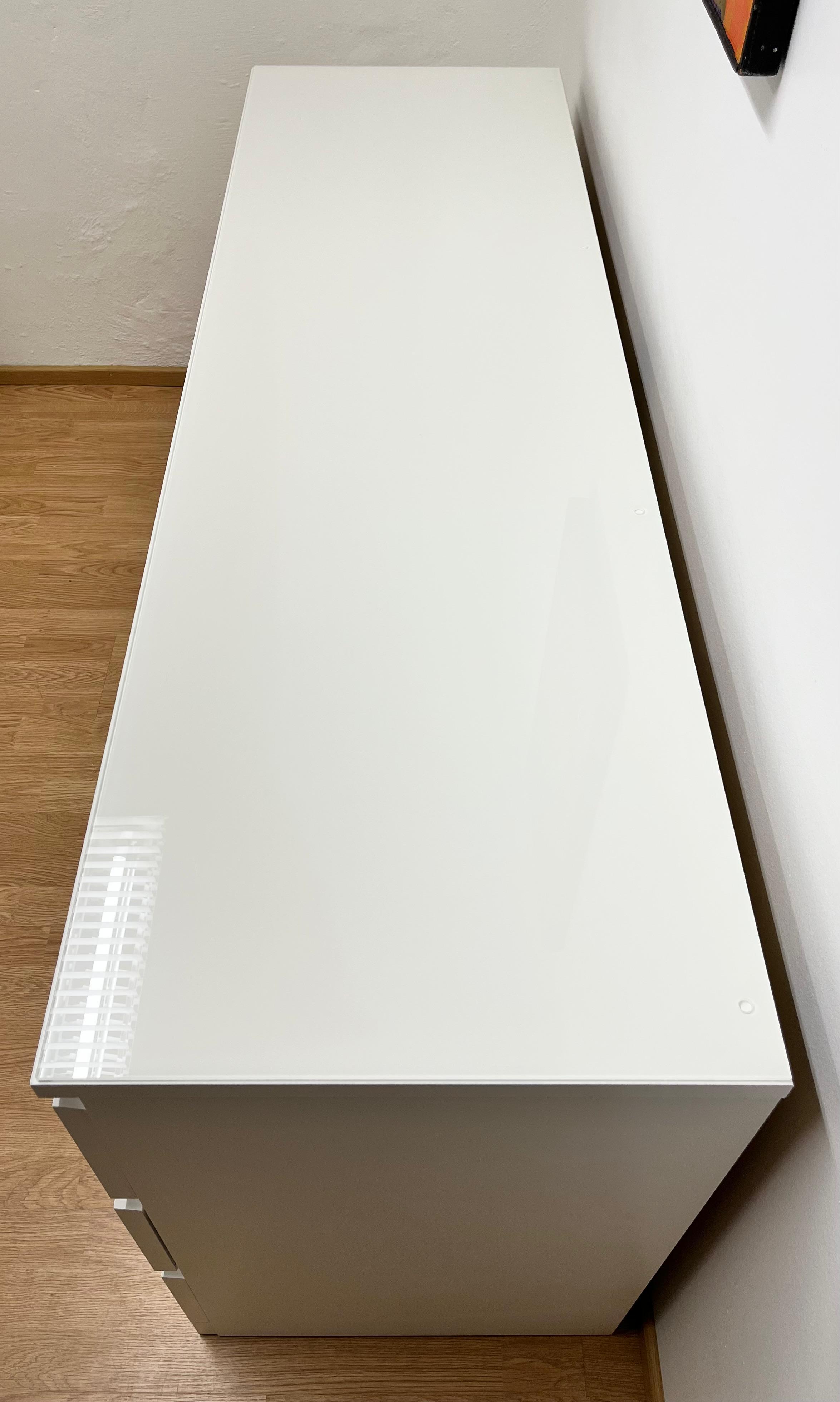 IKEA MALM Lipasto