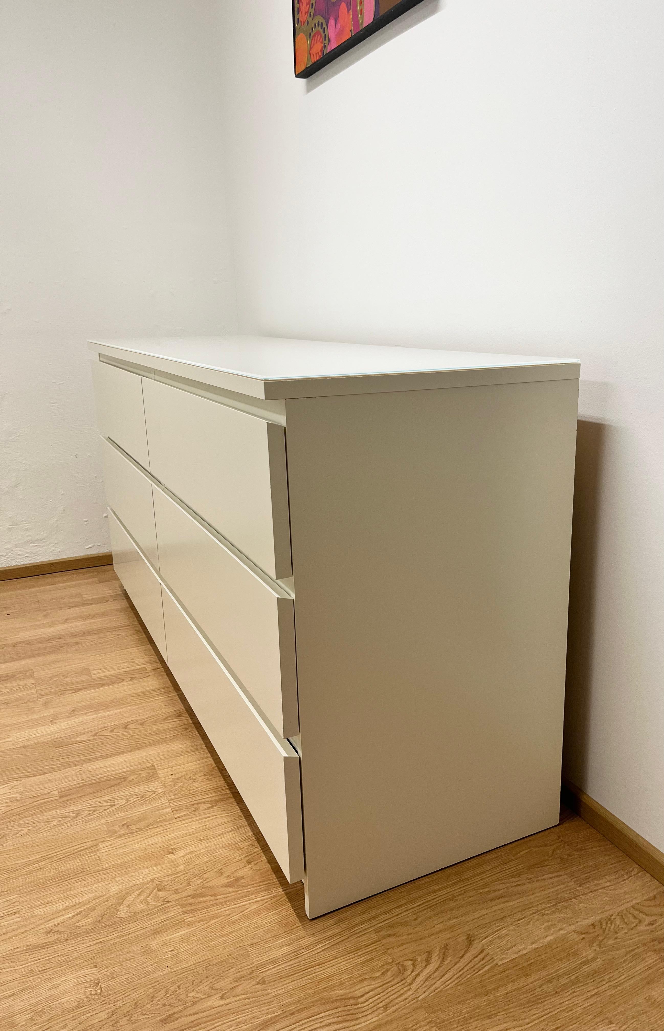 IKEA MALM Lipasto