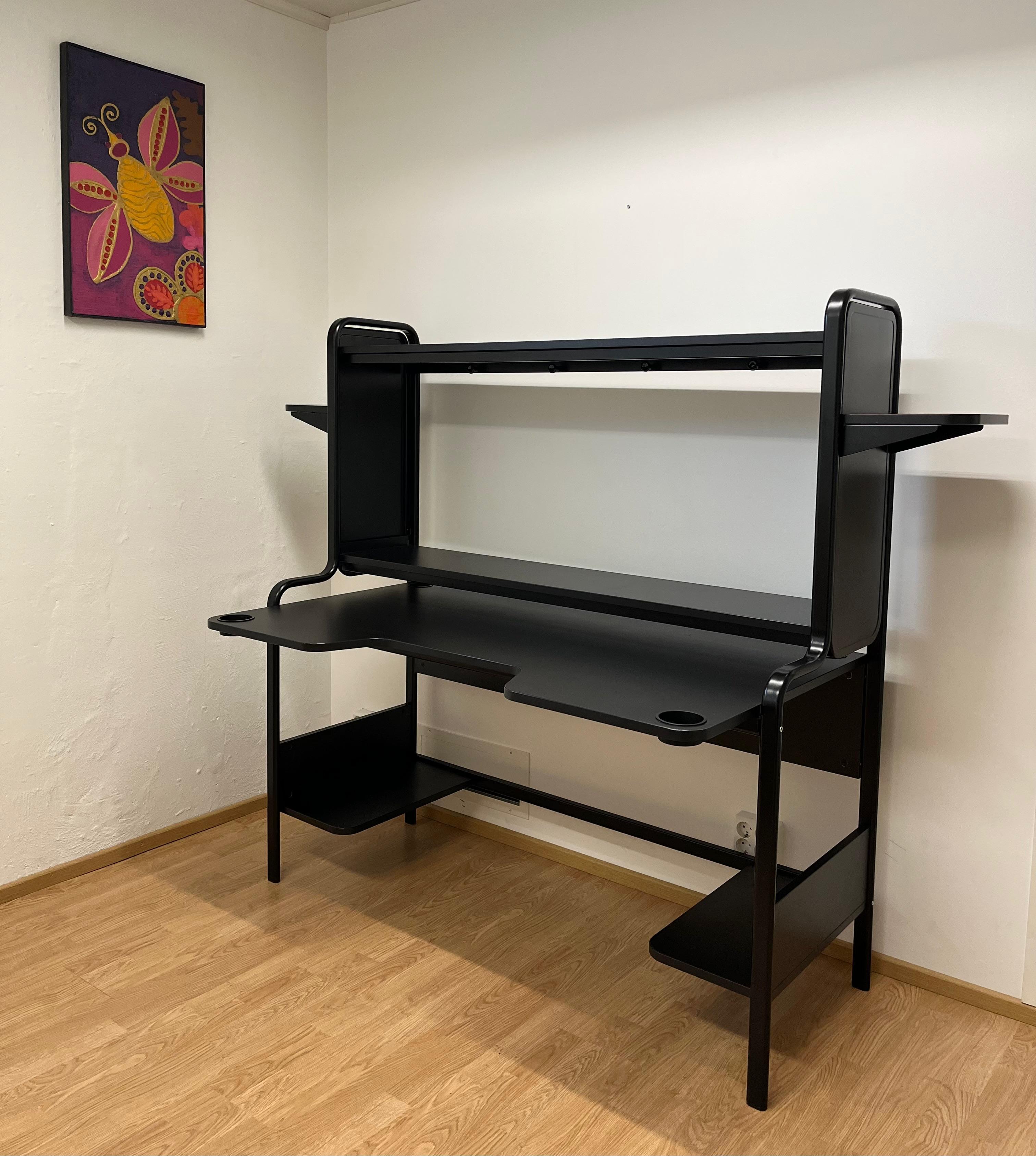 IKEA FREDDE Pelipöytä