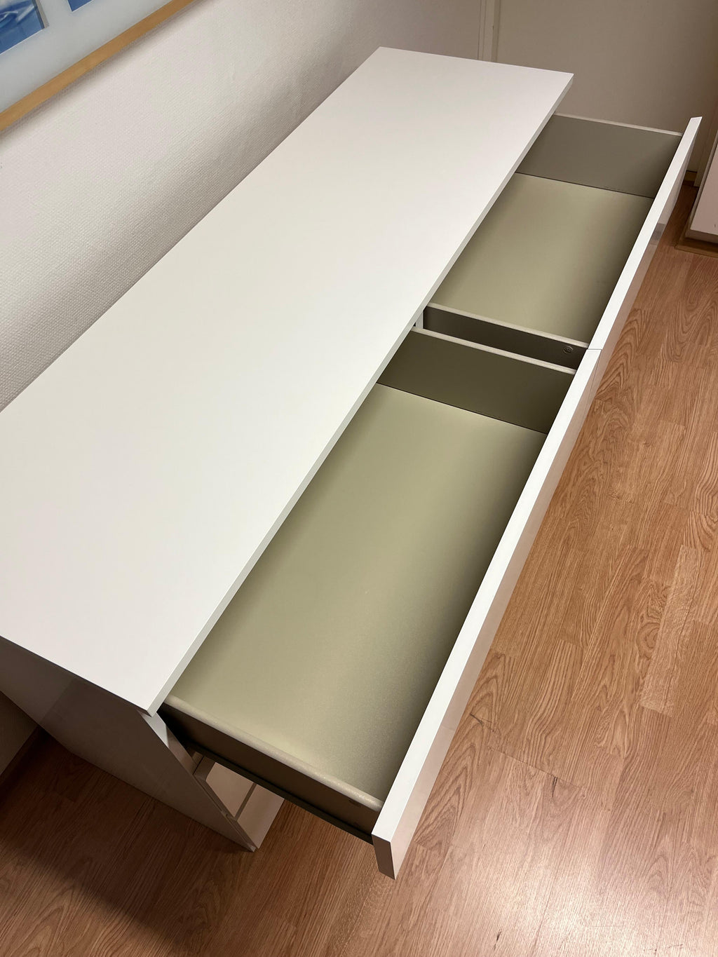 IKEA MALM Lipasto
