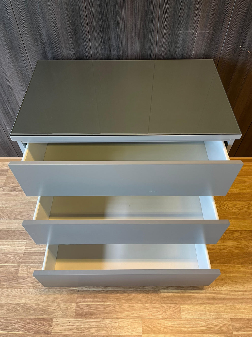 IKEA MALM Lipasto Lasileveyllä, 3 laatikkoa, harmaa