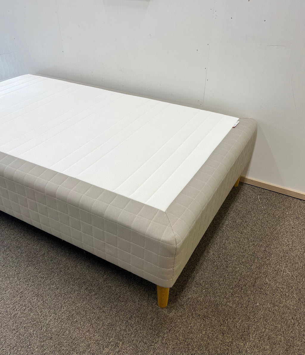 IKEA SKÅRER Runkopatja Sänky & TUSSÖY Pintapatja, 120x200 cm