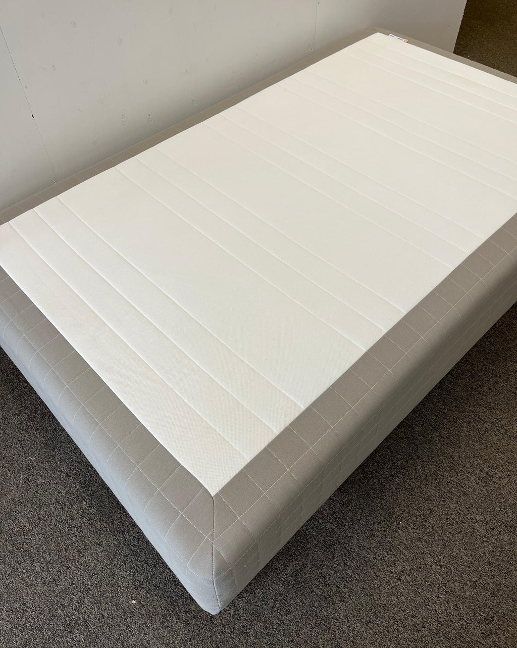 IKEA SKÅRER Runkopatja Sänky & TUSSÖY Pintapatja, 120x200 cm