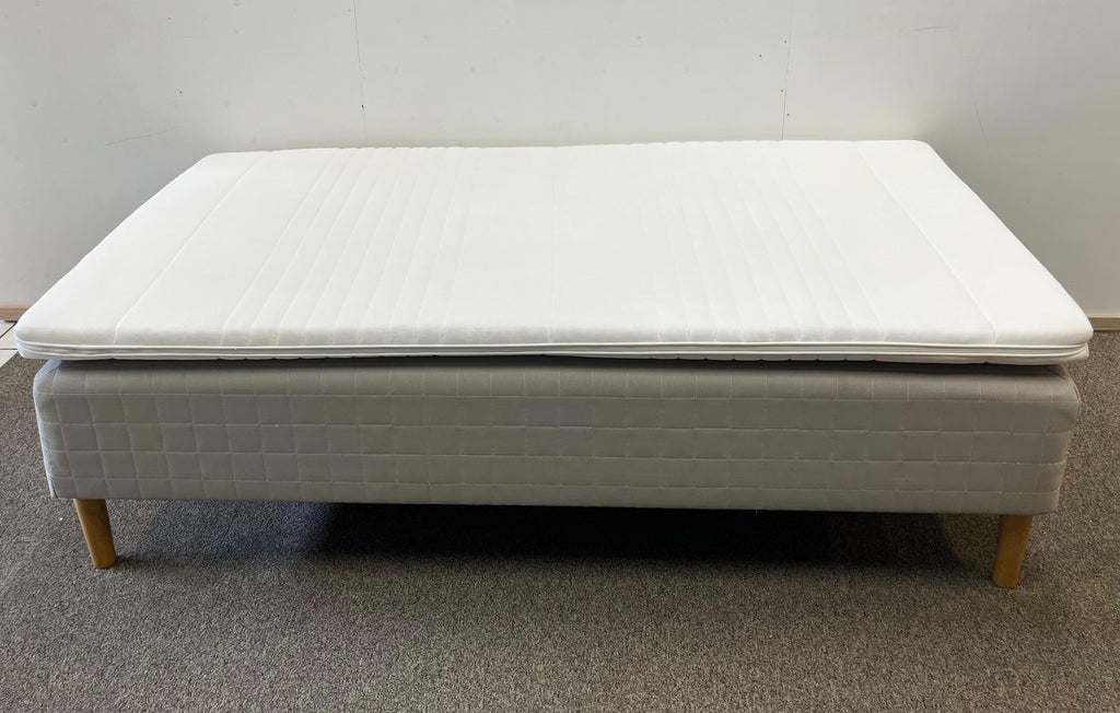 IKEA SKÅRER Runkopatja Sänky & TUSSÖY Pintapatja, 120x200 cm