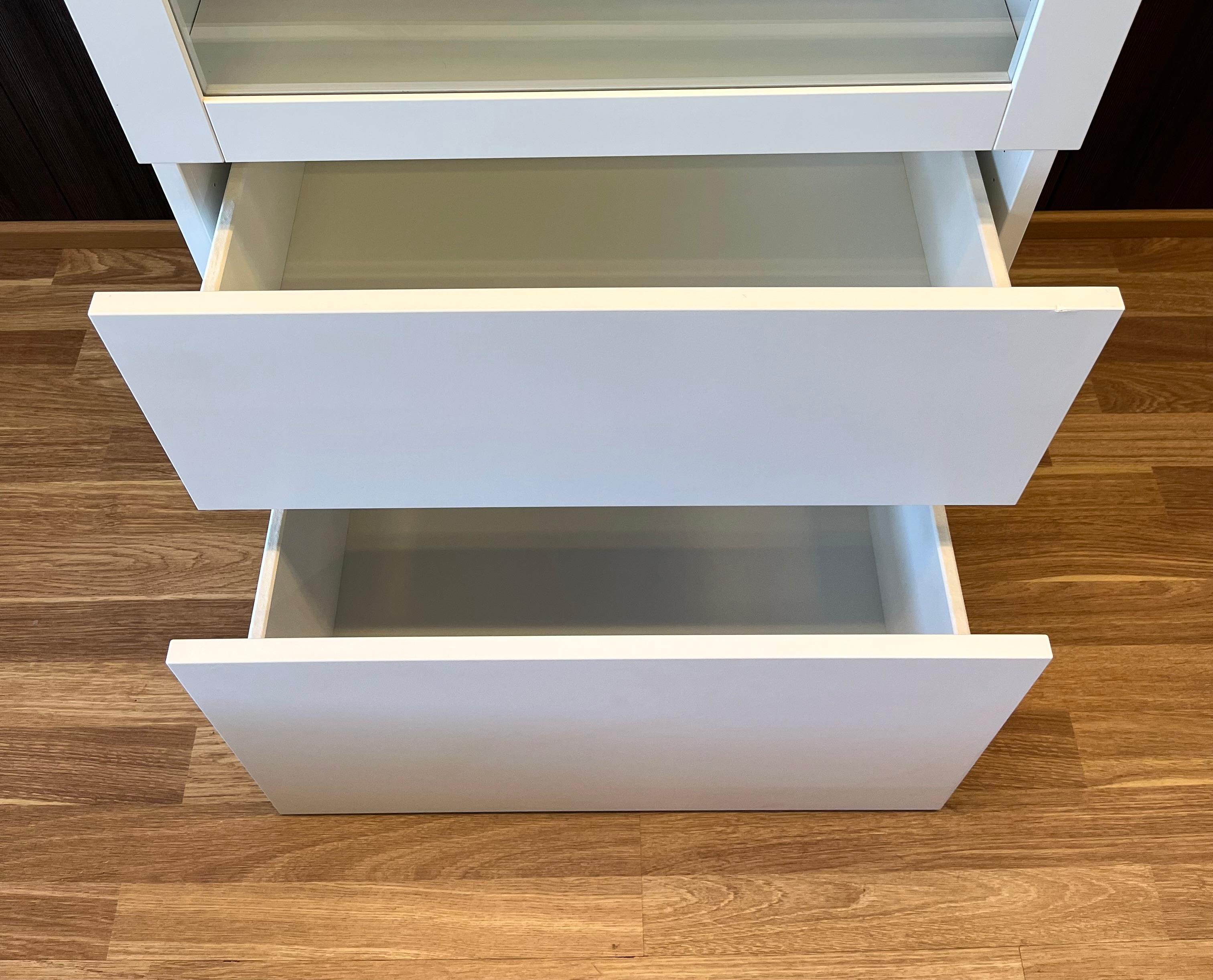 IKEA BESTÅ Säilytyskokonaisuus/vitriiniovet, valkoinen/Lappviken valkoinen lasi