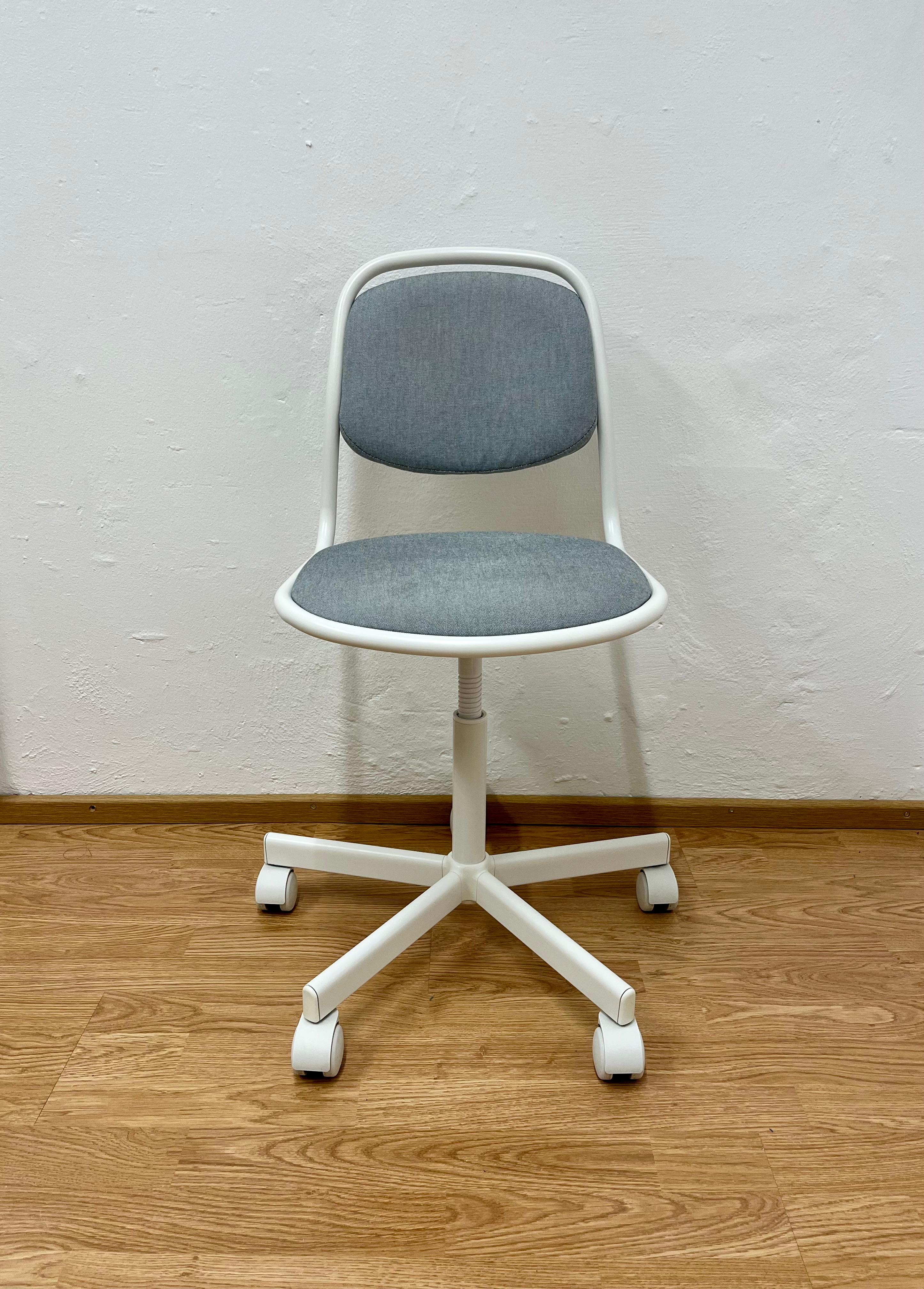 IKEA PÅHL Työpöytä ja ÖRFJÄLL Lasten työtuoli