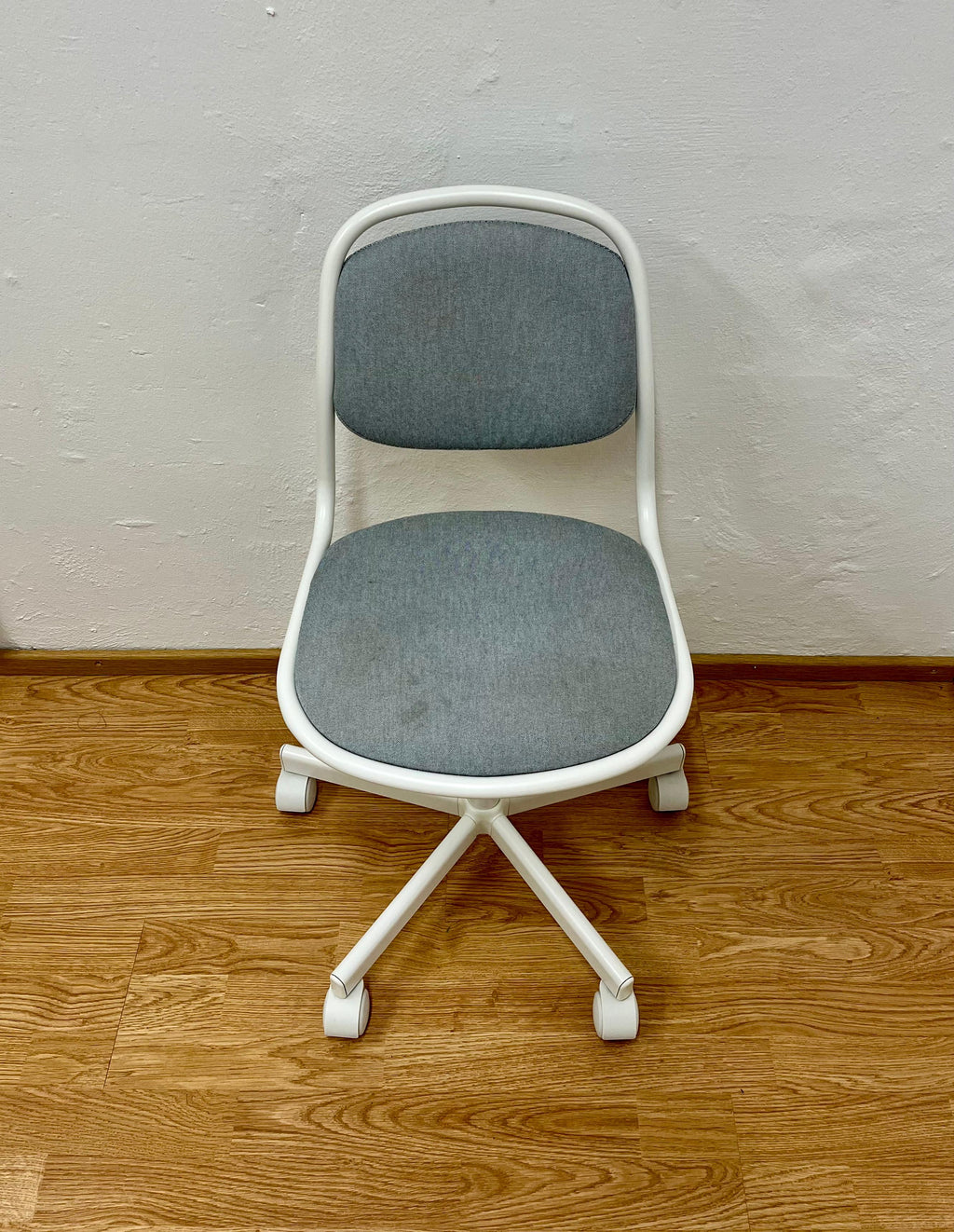 IKEA PÅHL Työpöytä ja ÖRFJÄLL Lasten työtuoli