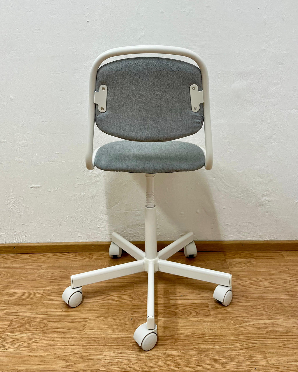 IKEA PÅHL Työpöytä ja ÖRFJÄLL Lasten työtuoli