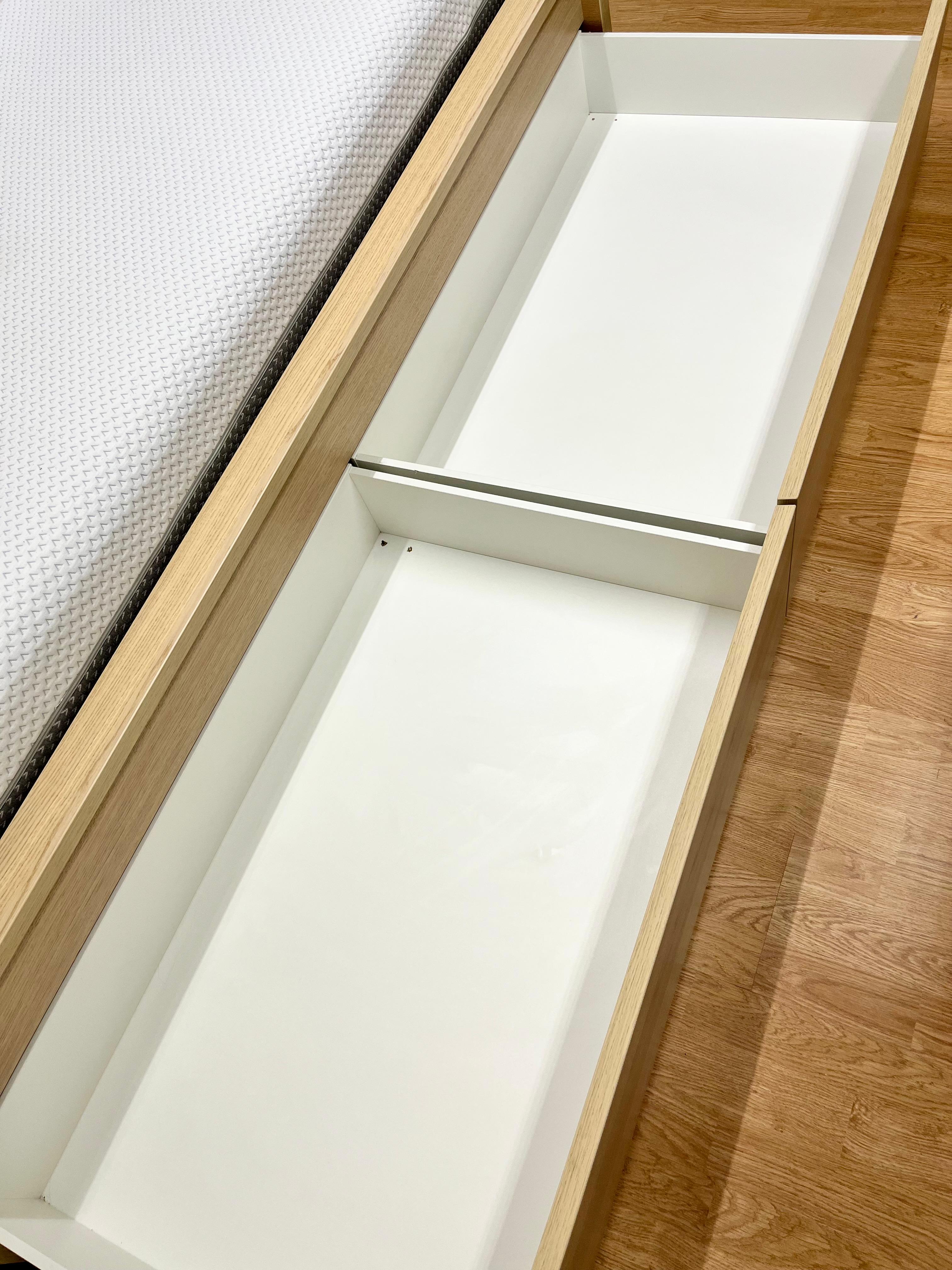 IKEA MALM Sängynrunko & WELLPUR Vaahtomuovipatja