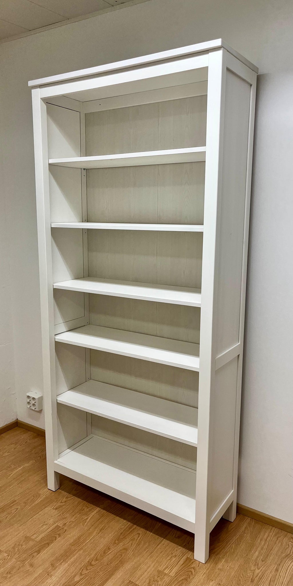 IKEA HEMNES Kirjahylly