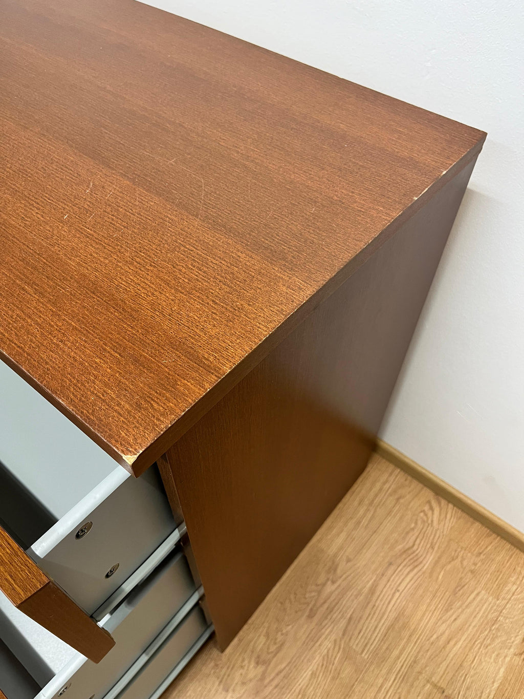 IKEA MALM Lipasto