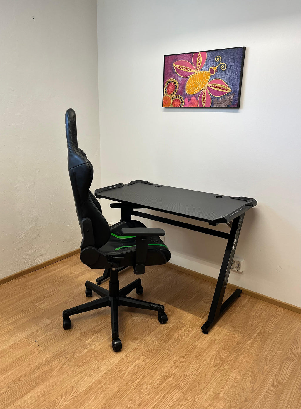 L33T Pelituoli ja JYSK Pelipöytä