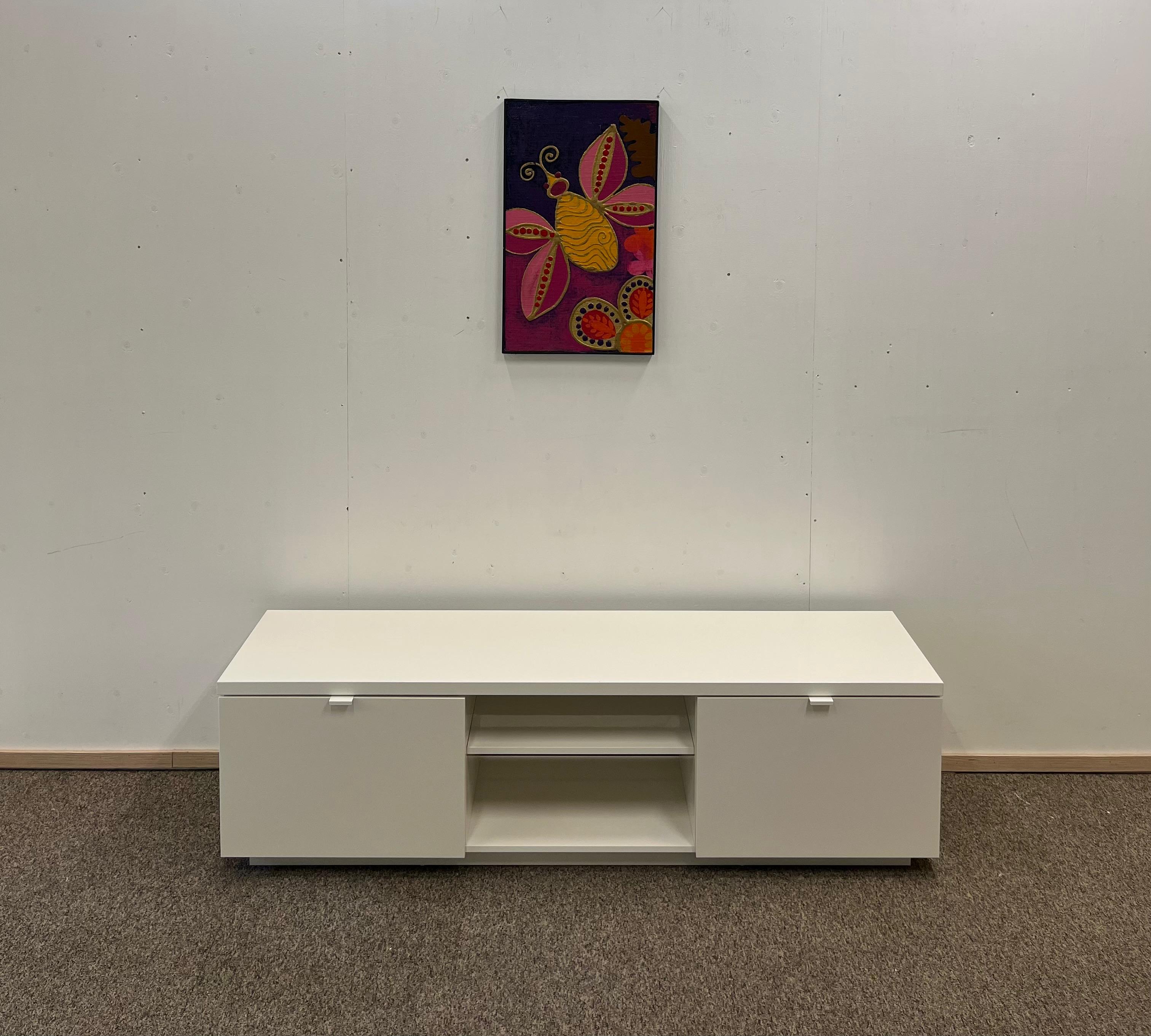 IKEA BYÅS TV-taso,