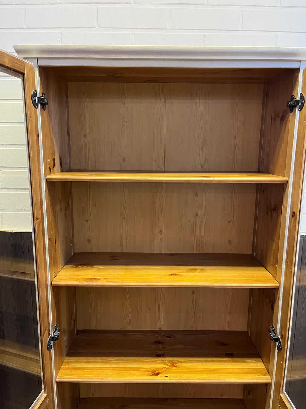 IKEA HEMNES Vitriinikaappi