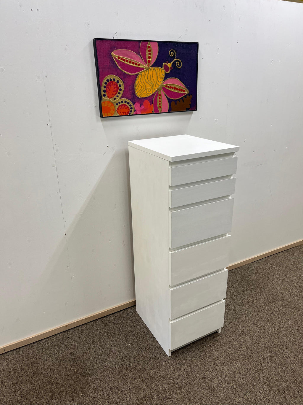 IKEA MALM Lipasto Peilillä
