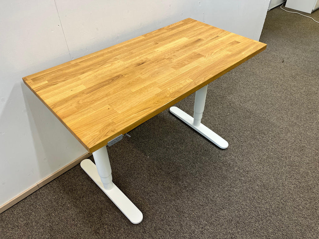 IKEA BEKANT Sähköpöytä