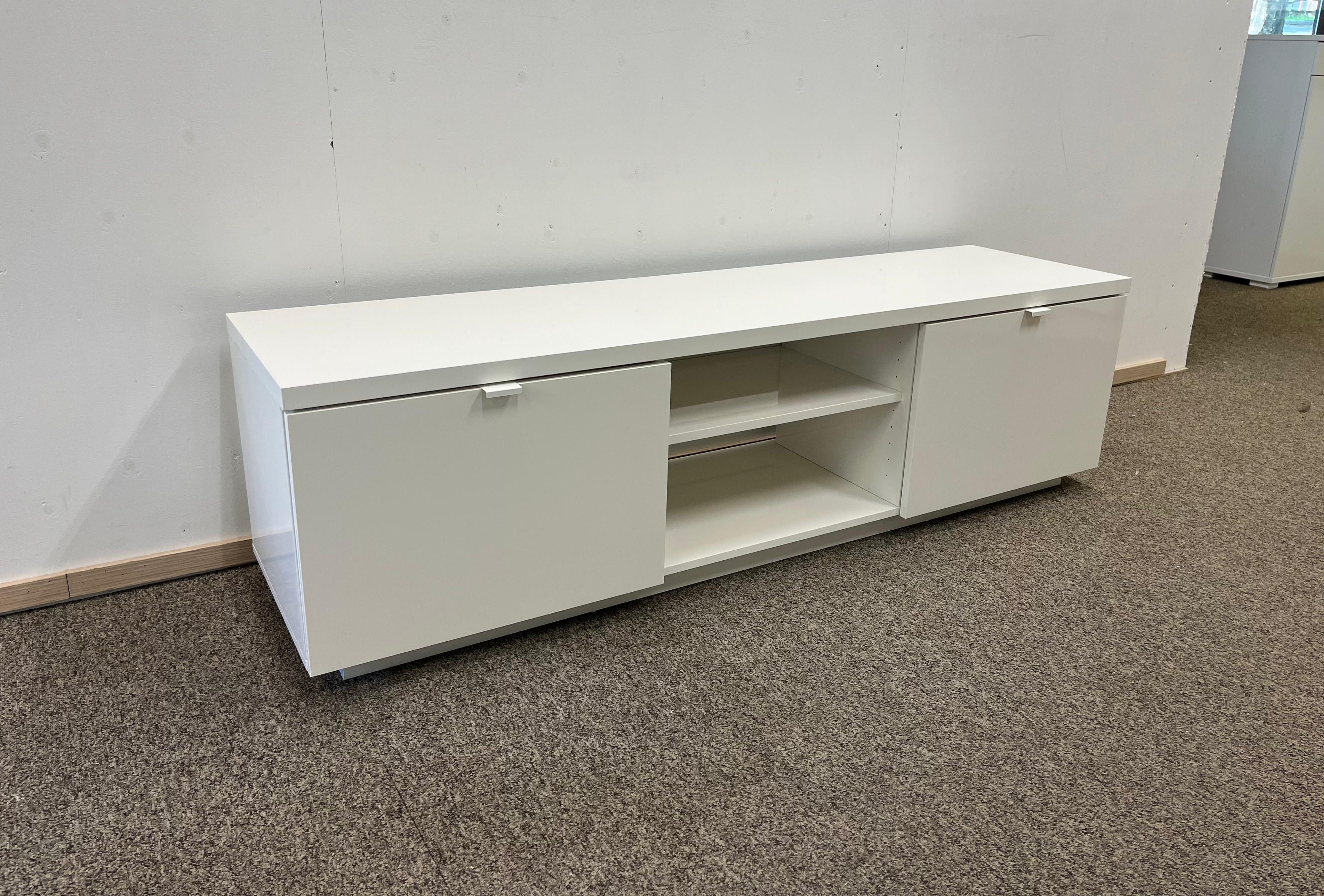 IKEA BYÅS TV-taso,