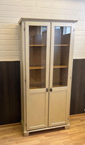 IKEA HEMNES Vitriinikaappi