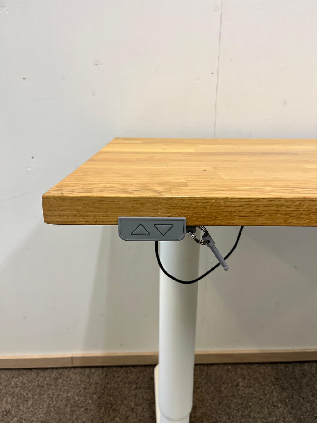 IKEA BEKANT Sähköpöytä