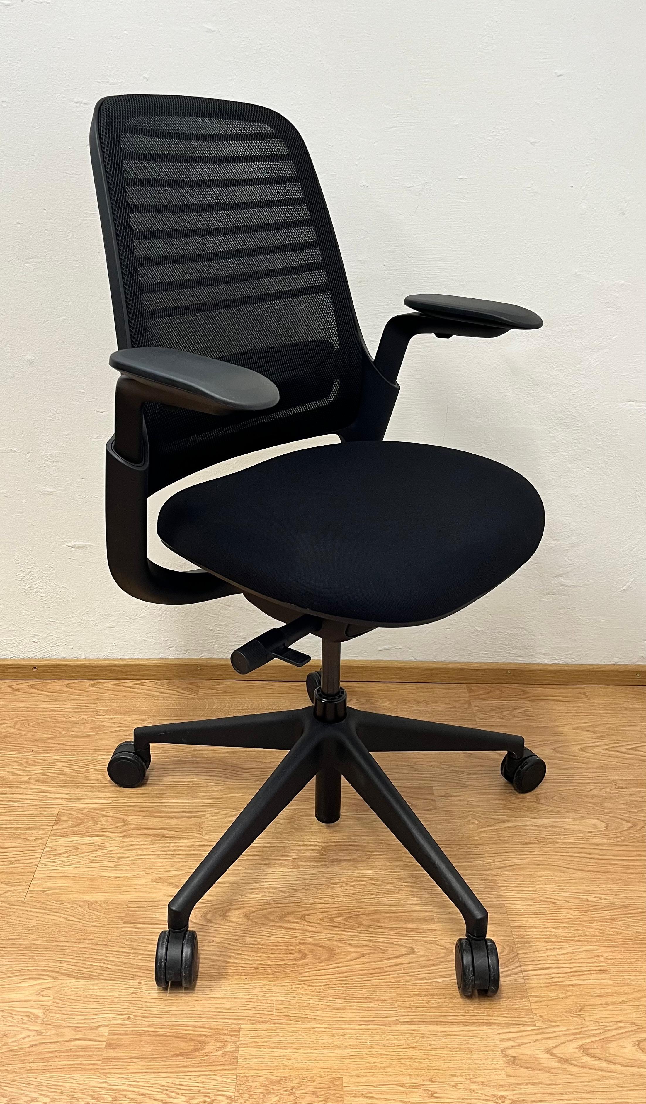 STEELCASE Toimistotuoli